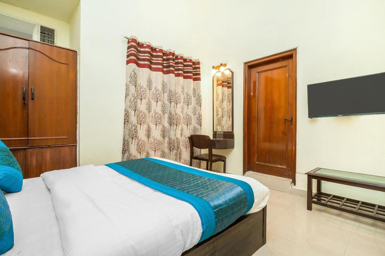 Oyo 14245 Amitabh Guest House Neu-Delhi Exterior foto
